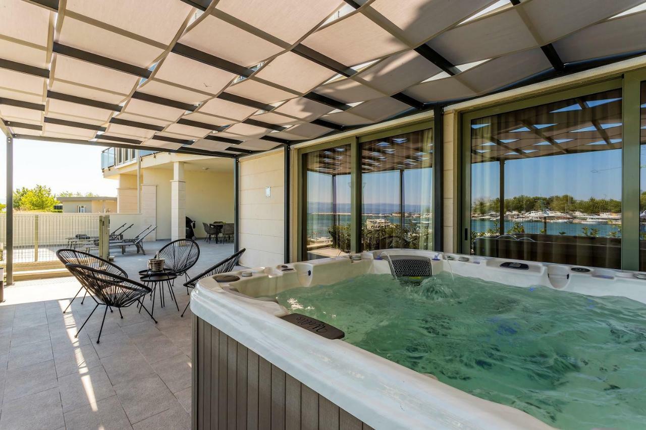 Luxury Apartment With Hot Tub Omiš Exteriér fotografie