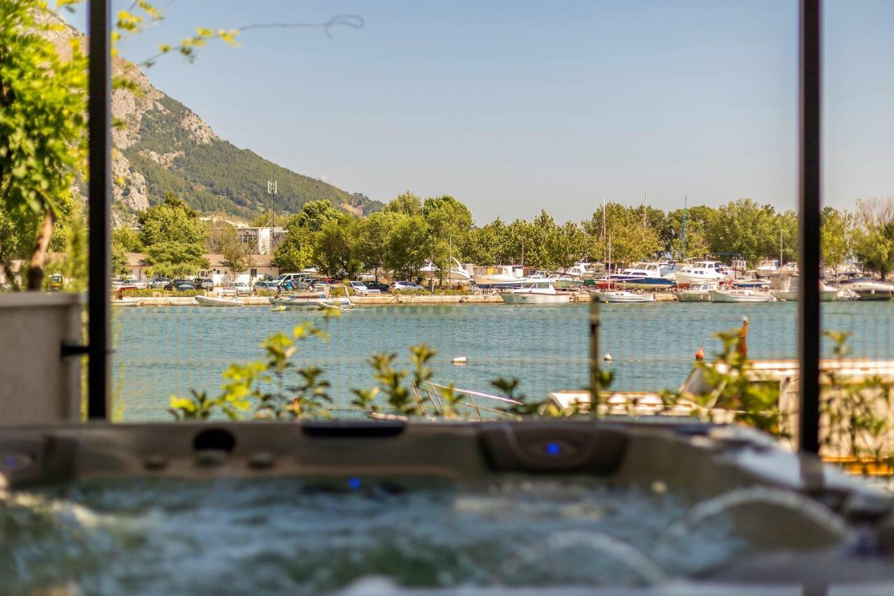 Luxury Apartment With Hot Tub Omiš Exteriér fotografie