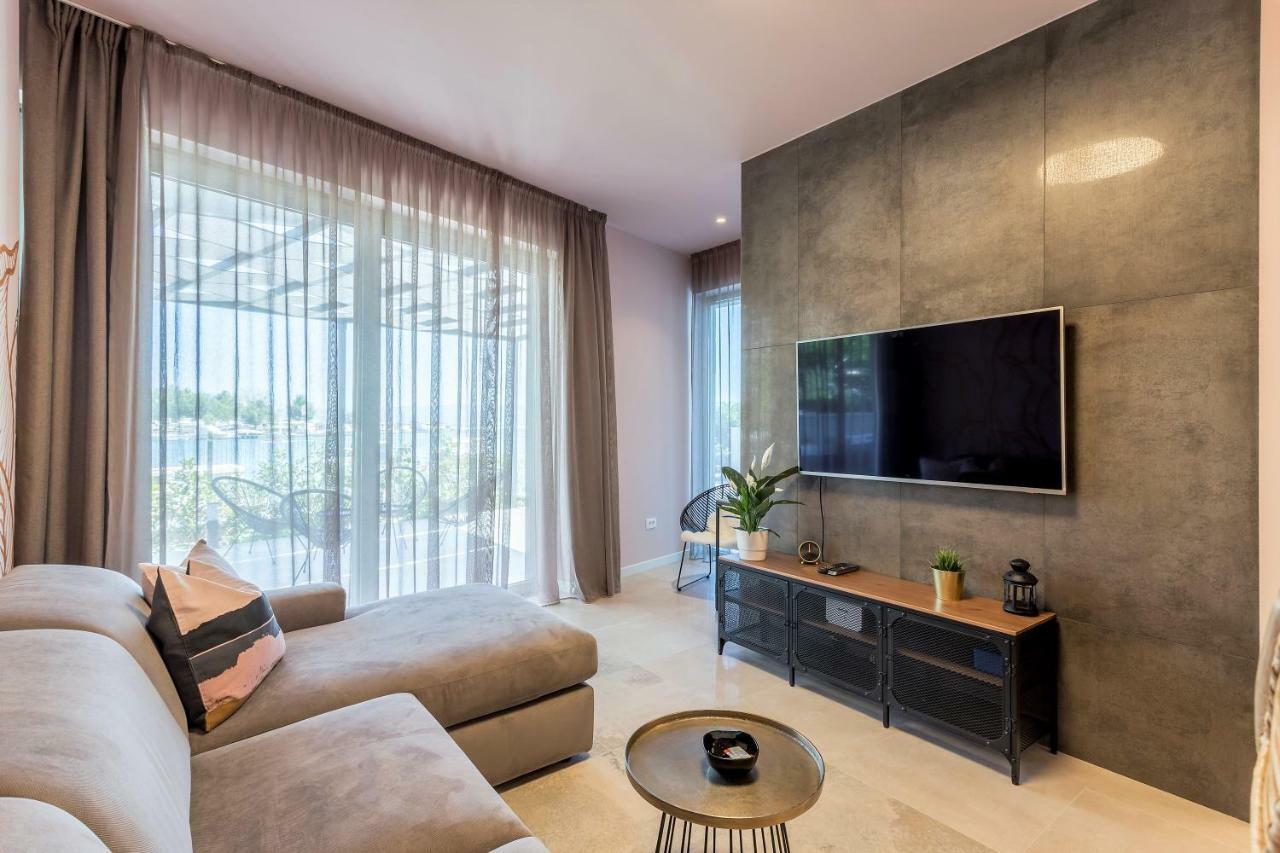 Luxury Apartment With Hot Tub Omiš Exteriér fotografie