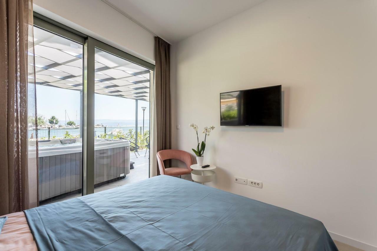 Luxury Apartment With Hot Tub Omiš Exteriér fotografie